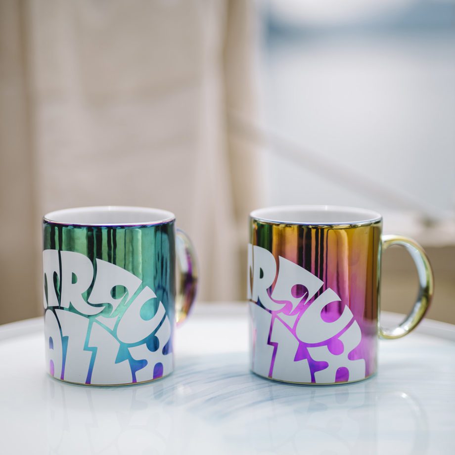 Mugs irisées Sunrise et Sunset avec logo Montreux Jazz Festival Vintage