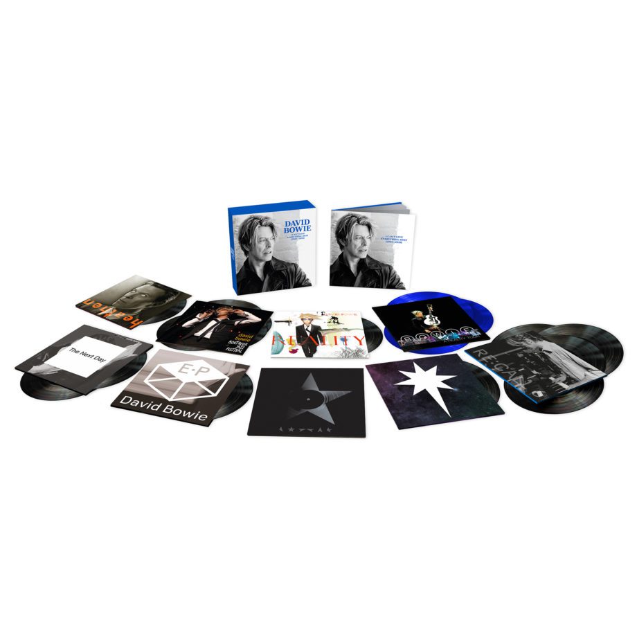 6. I CAN’T GIVE EVERYTHING AWAY (2002-2016), le sixième volume de la série de coffrets retraçant la carrière de David Bowie depuis 1969. Coffret Vinyle
